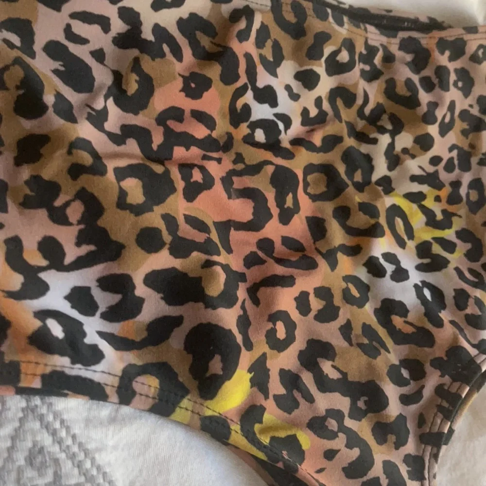 Cynthia Rowley Bikini Bottoms Beach Swim Resort Vacation Animal Print - Picture 3 of 9